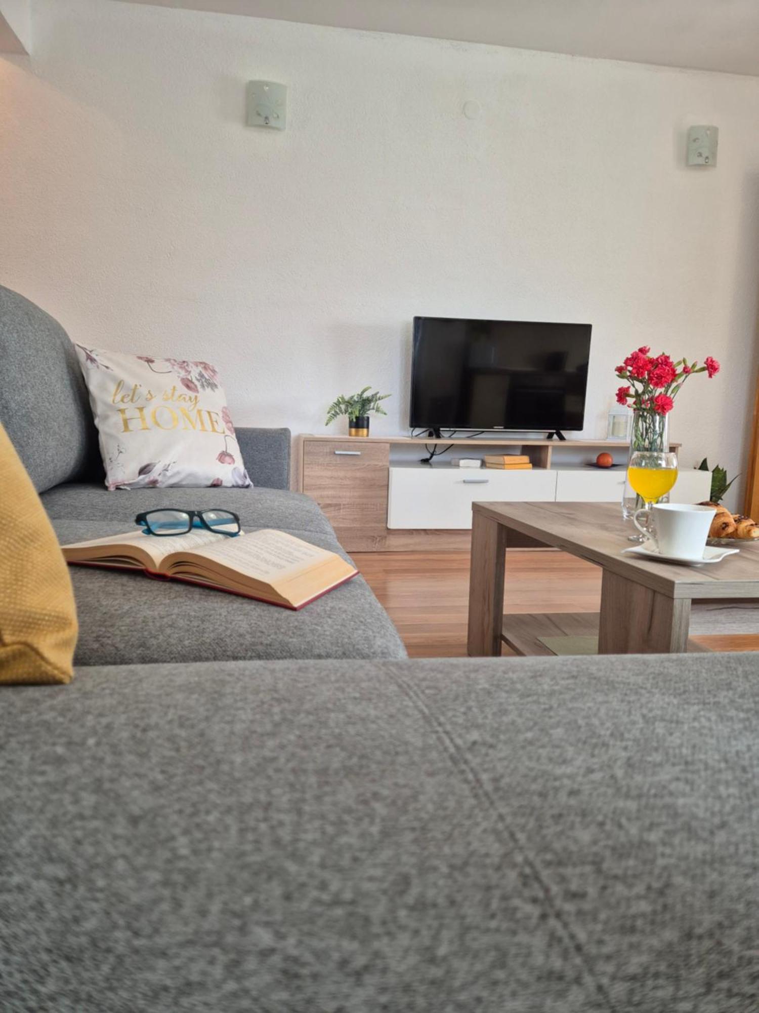 Apartman Lucija Pridraga Exterior foto